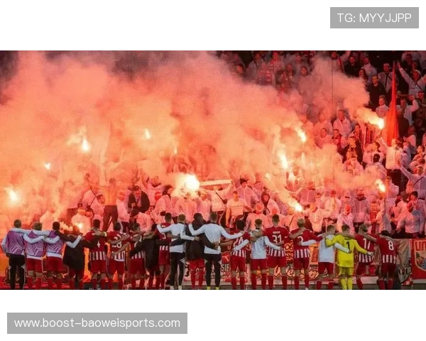 足球球星与球迷共鸣：探讨球场内外的情感联结与激情互动